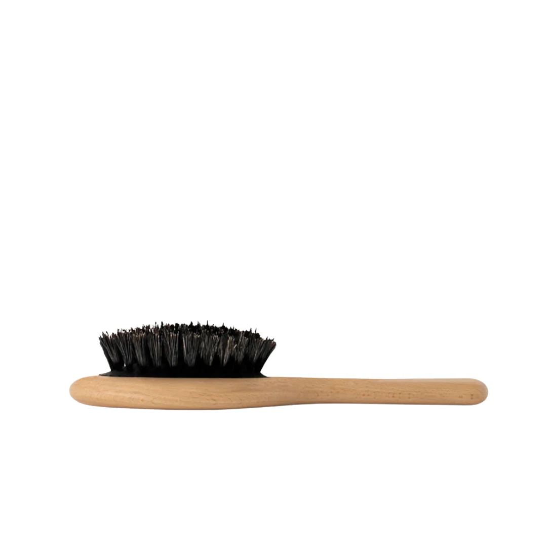 Unwritten On-the-go Styling Brush